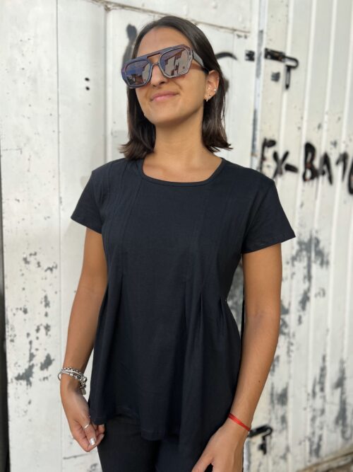 REMERA AKIA - NEGRA