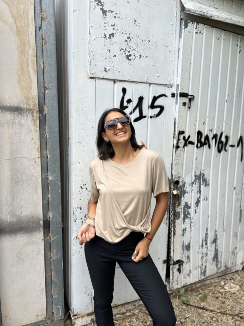 REMERA RIAD - BEIGE